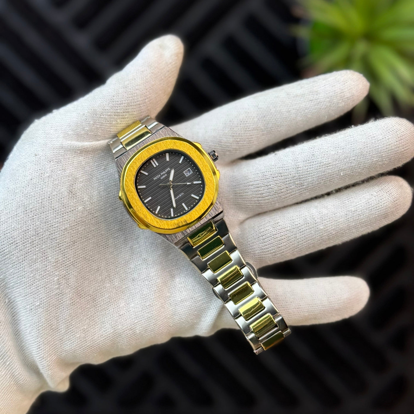 Patek Philippe – Nautilus - Two Tone Black