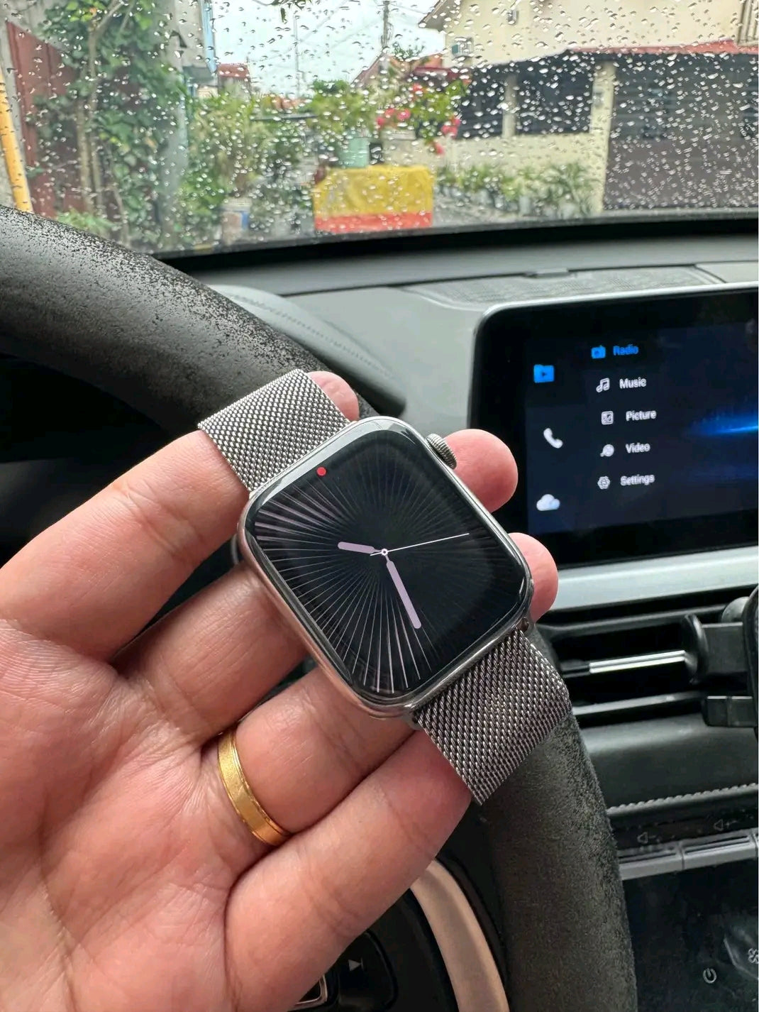 Apple Logo Series 10 (Silver with Magnetic Chain + Free Silicone Straps)