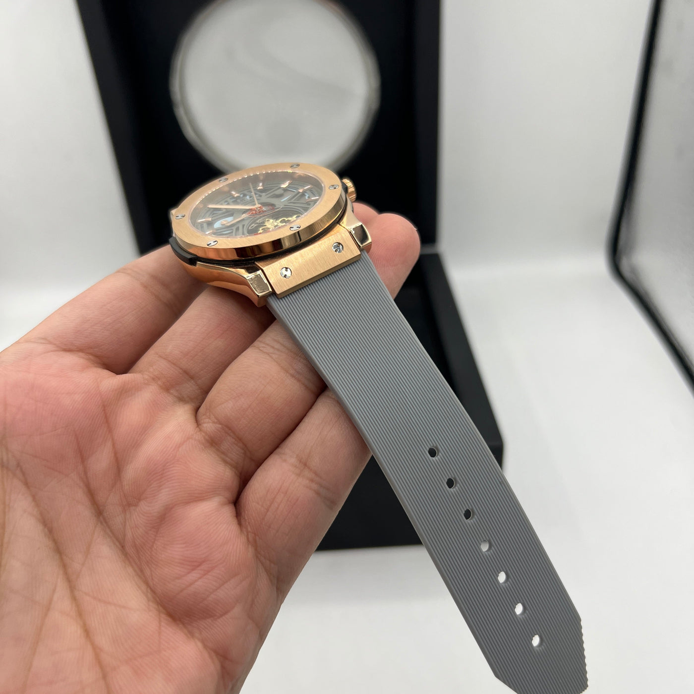 HUB MASTER PLUS PREMIUM AUTOMATIC WATCH WITH BOX