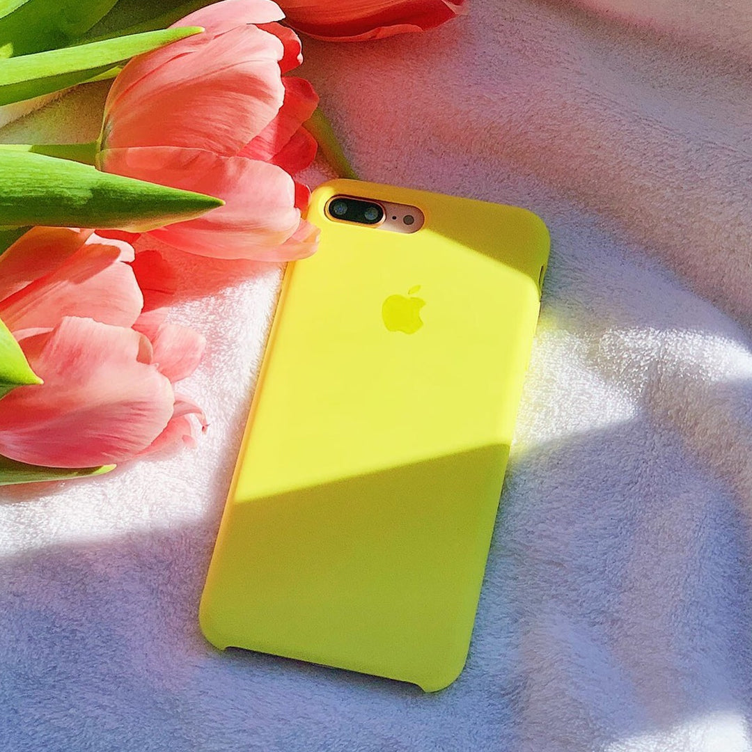 iPhone Silicone Case (Flash Yellow)