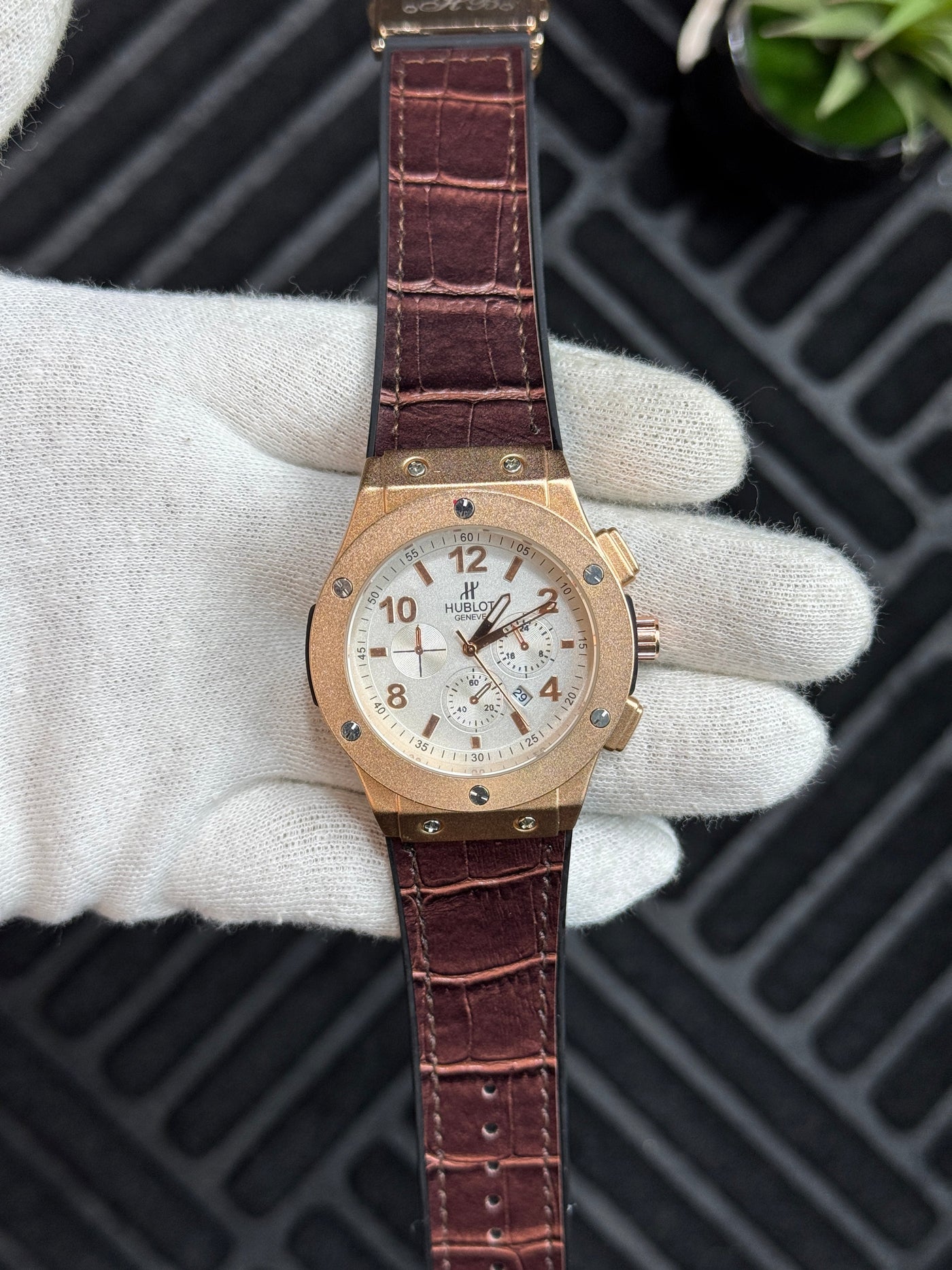 Hublot Chronograph - Gold