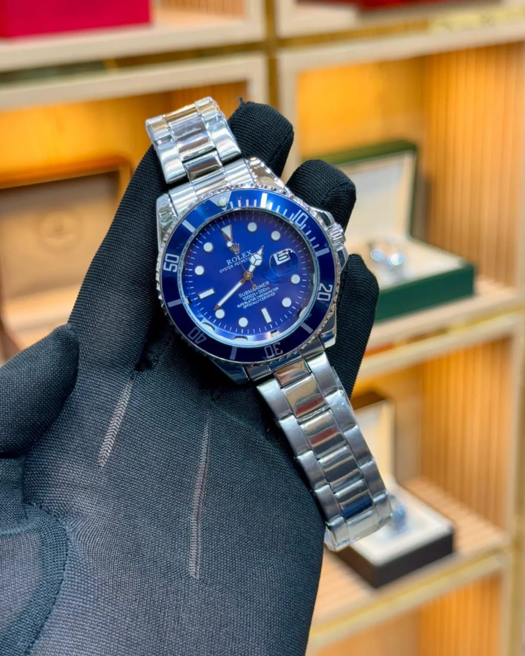 Rolex Submariner with rolex box