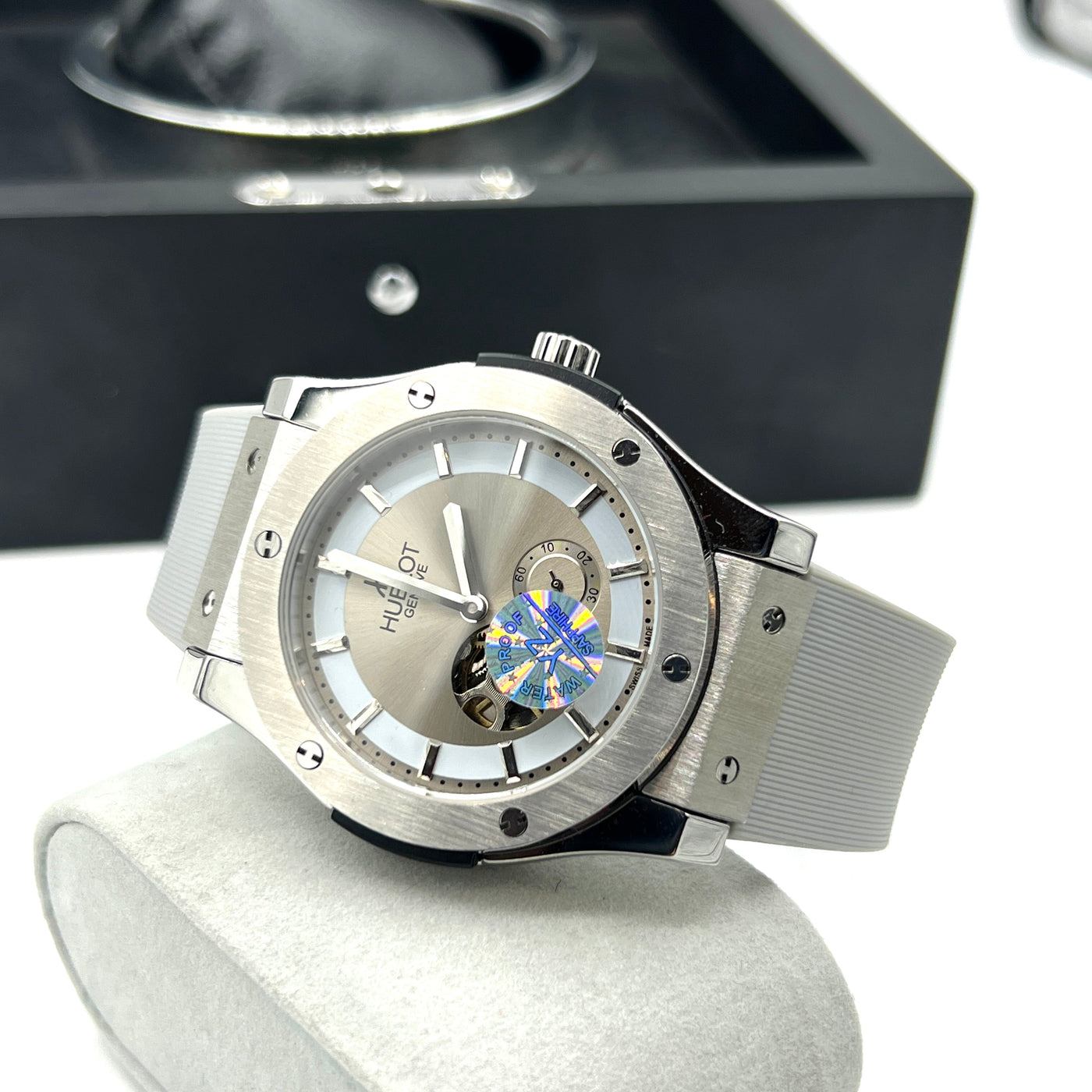 HUB MASTER PLUS PREMIUM AUTOMATIC WATCH WITH BOX