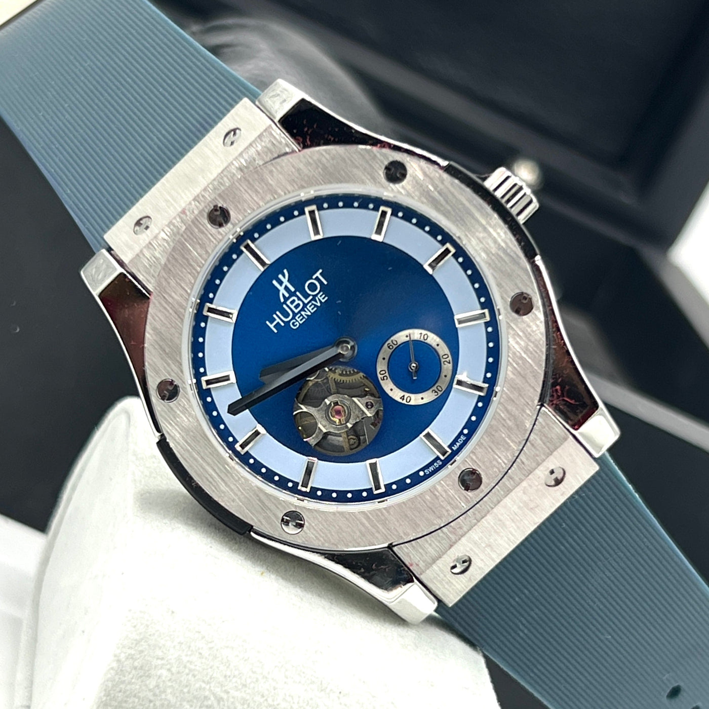 HUB MASTER PLUS PREMIUM AUTOMATIC WATCH WITH BOX