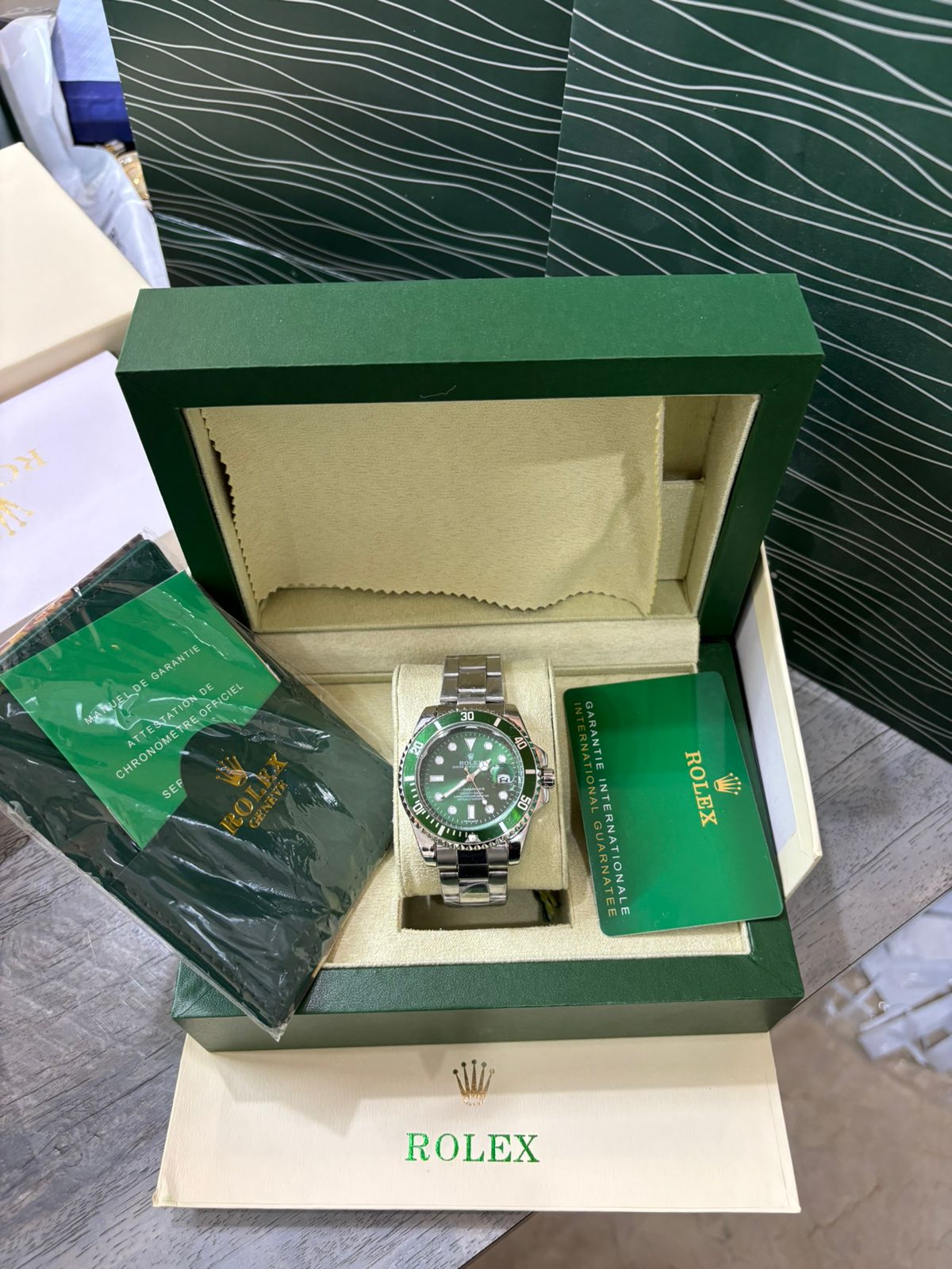 Rolex Submariner with rolex box