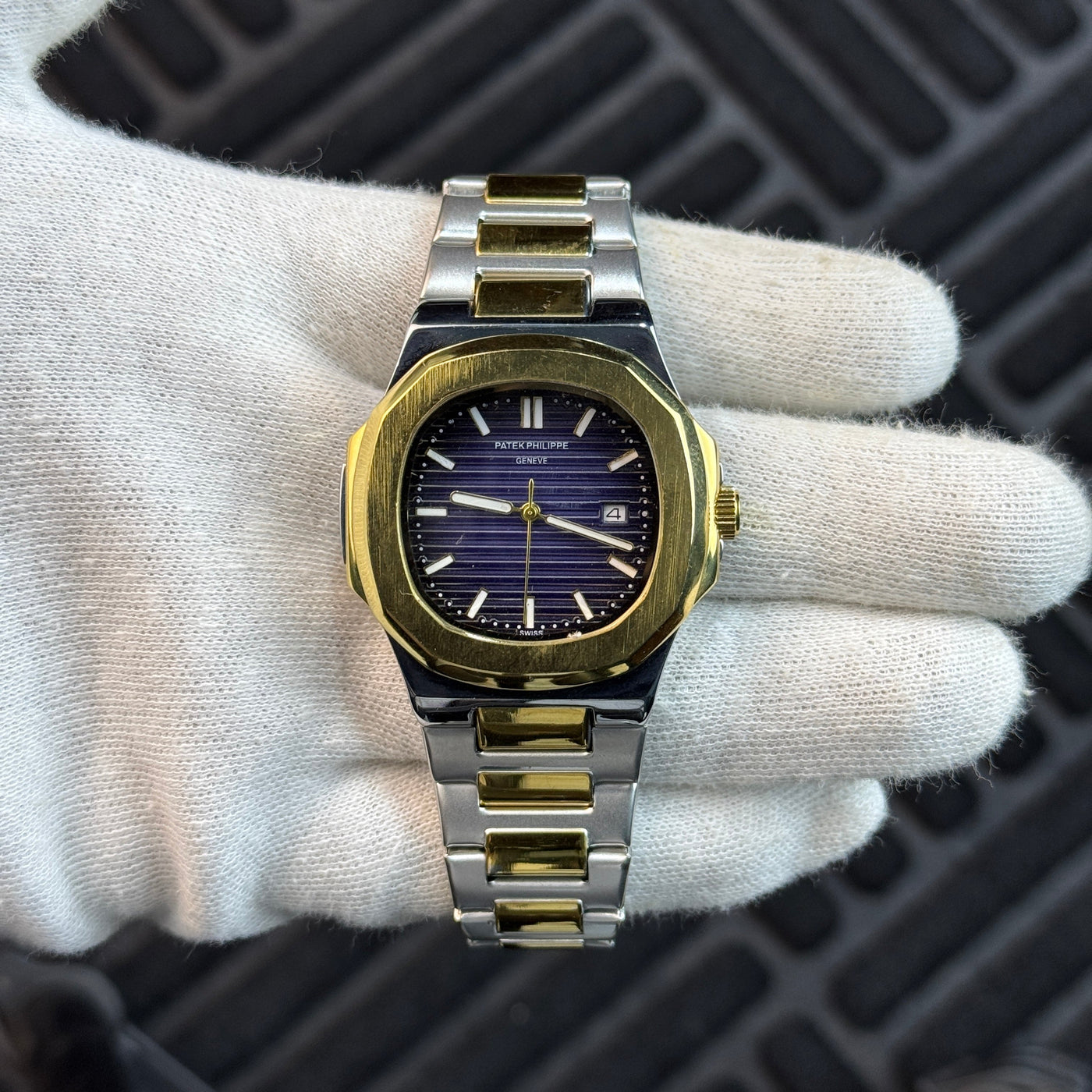 Patek Philippe – Nautilus - Two Tone Blue
