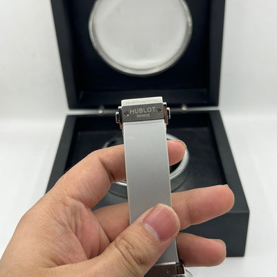 HUB MASTER PLUS PREMIUM AUTOMATIC WATCH WITH BOX