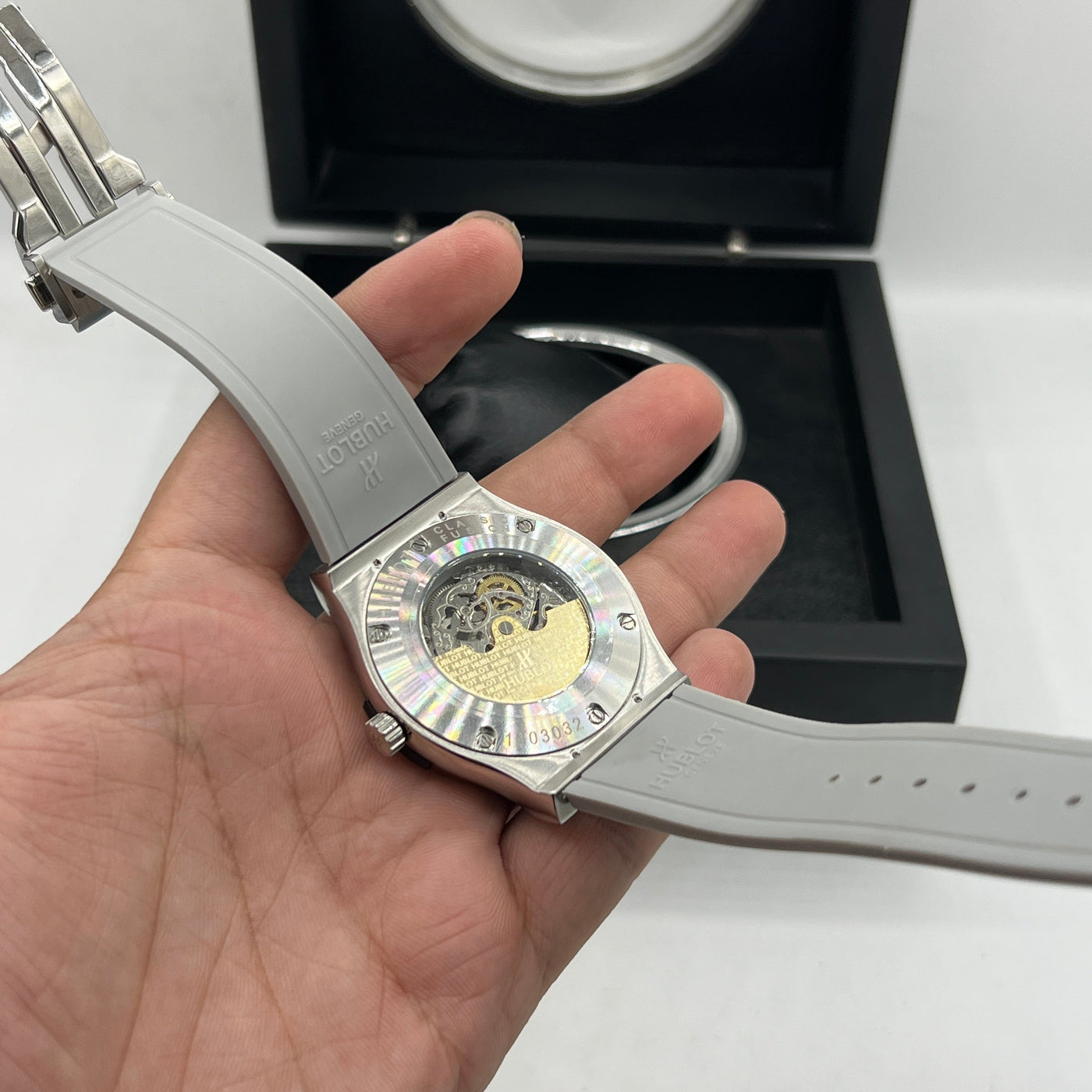 HUB MASTER PLUS PREMIUM AUTOMATIC WATCH WITH BOX