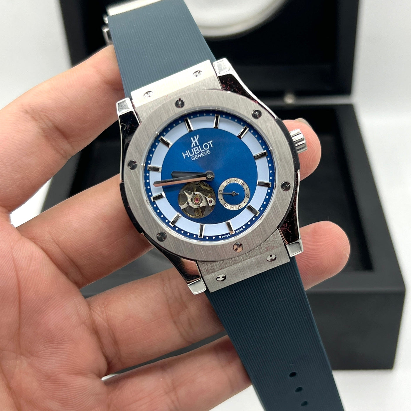 HUB MASTER PLUS PREMIUM AUTOMATIC WATCH WITH BOX