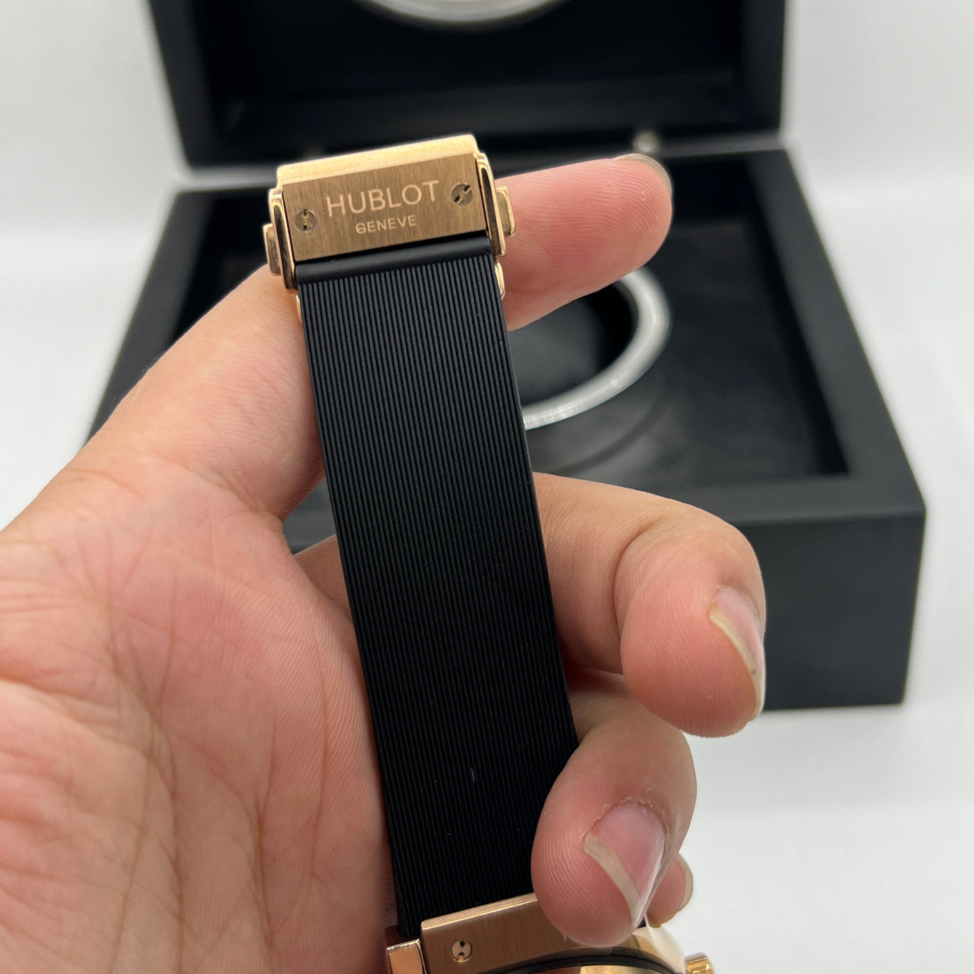 HUB MASTER PLUS PREMIUM AUTOMATIC WATCH WITH BOX