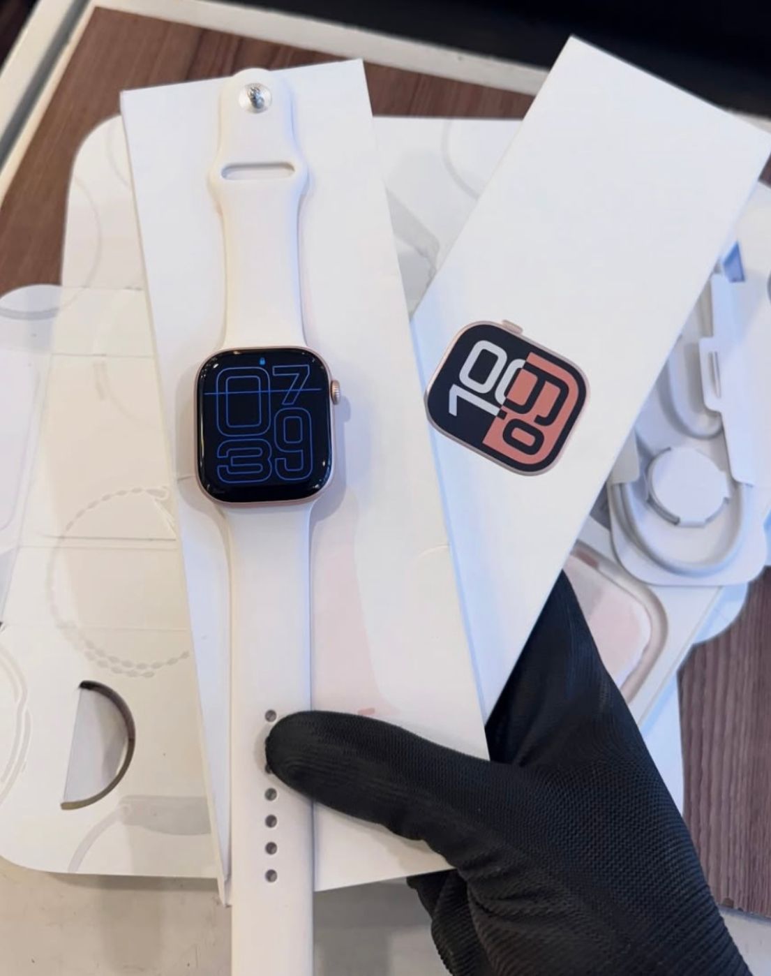  Apple Logo Watch Series 10 (with free nylon straps)