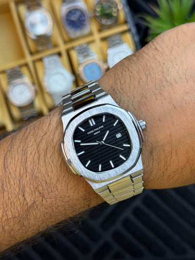 Patek Philippe – Nautilus - Black