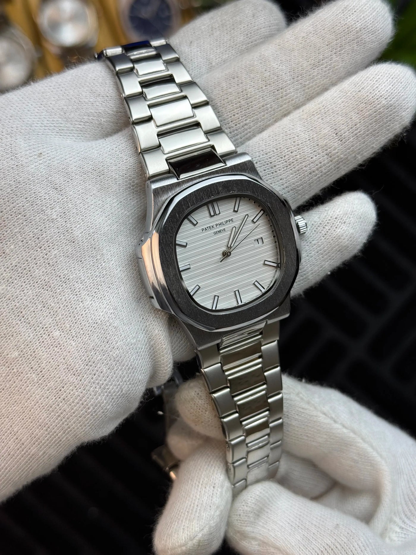 Patek Philippe – Nautilus - White