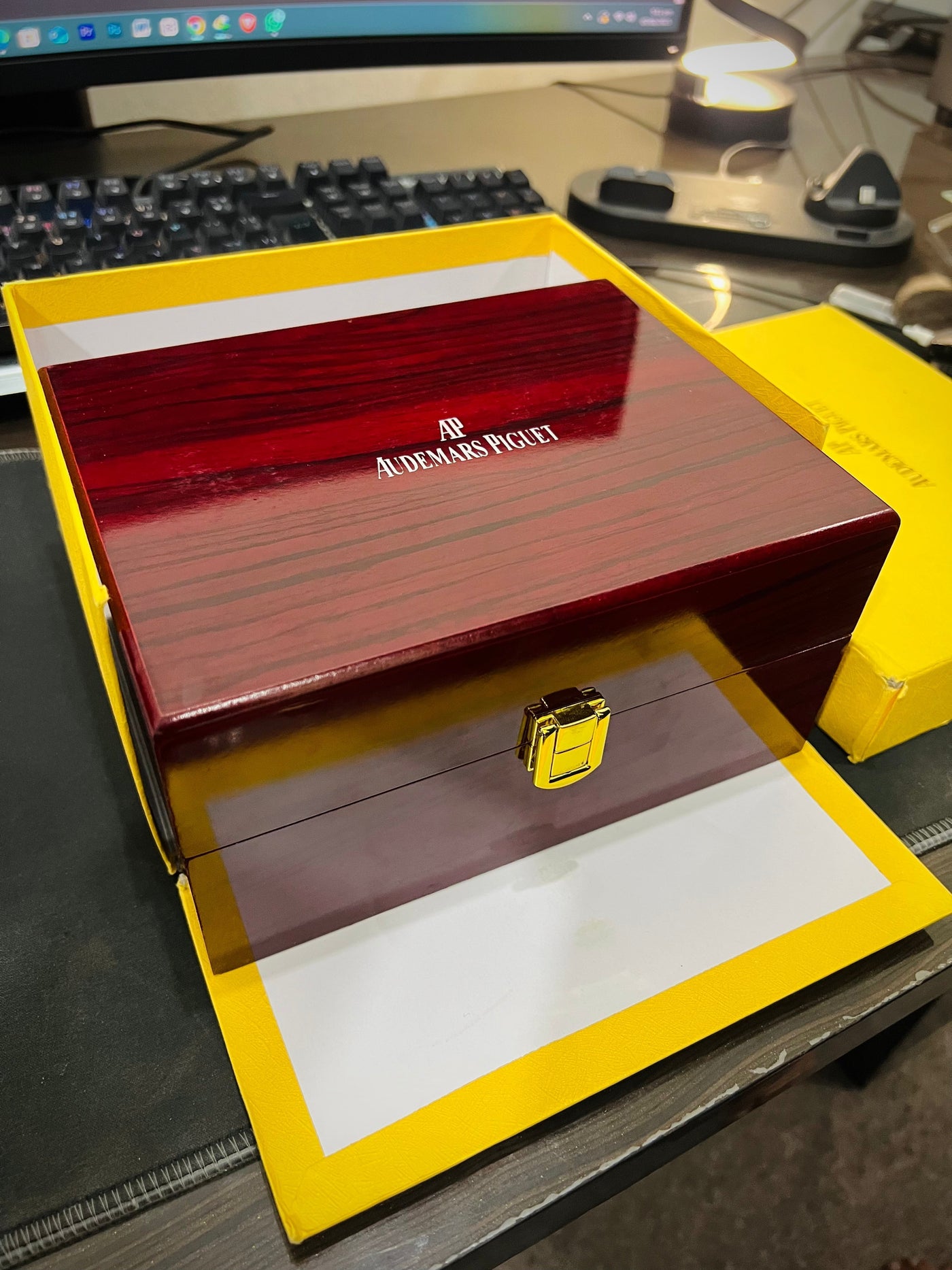 AP - AUDEMARS PIGUET Original Box Only