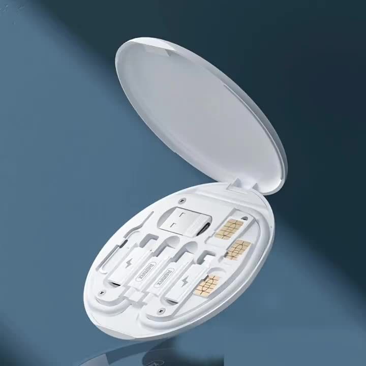 SAN.COMO 4-in-1 USB Charging Adapter Kit