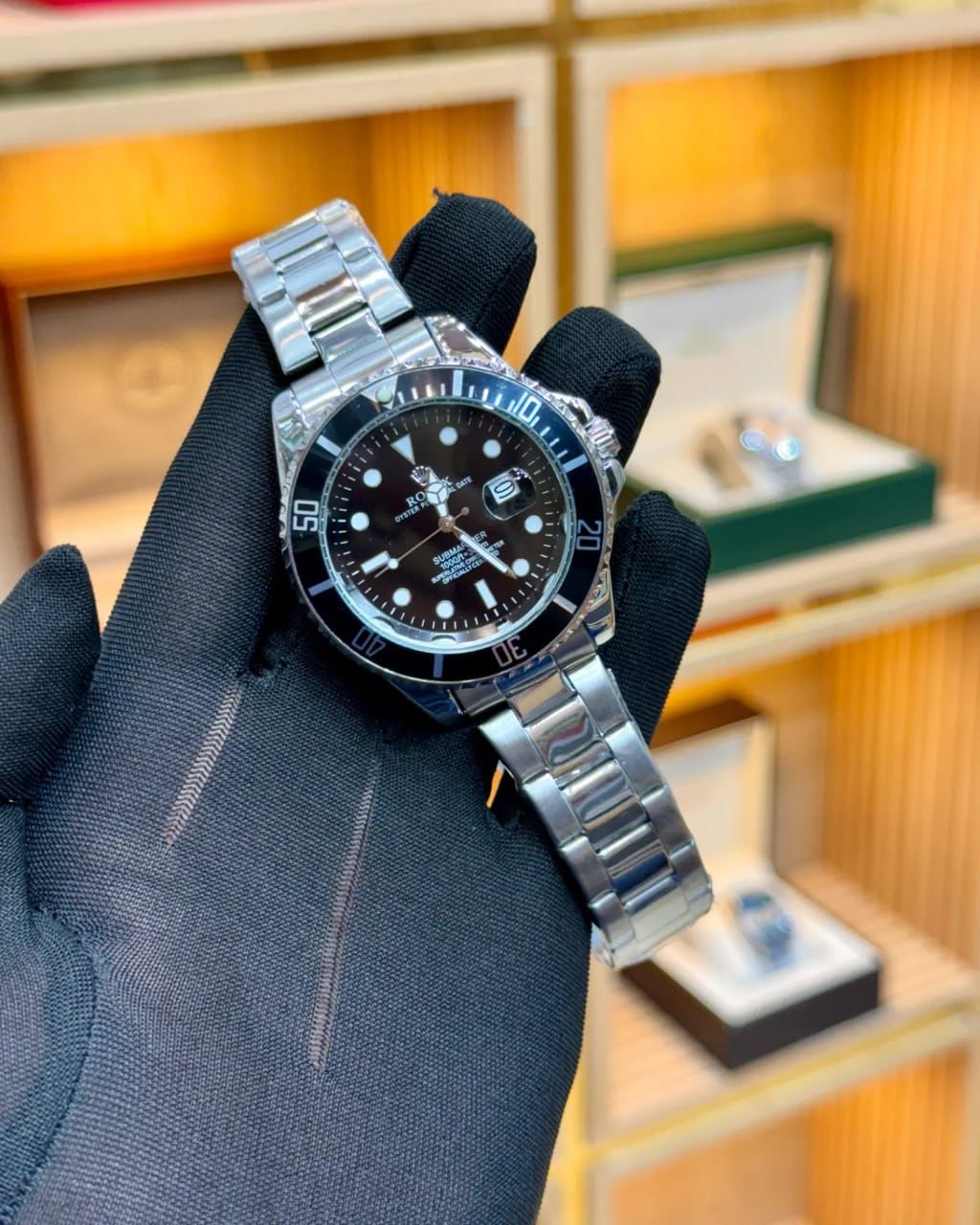 Rolex Submariner with rolex box
