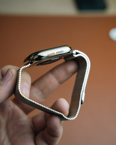 Apple Logo Series 10 Gold (Magnetic Chain + Free Silicone Straps)